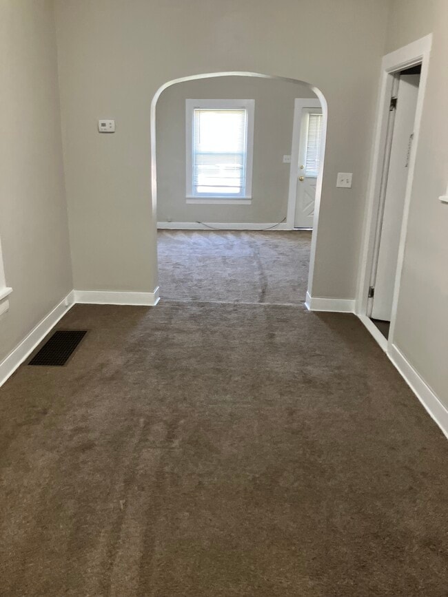 Building Photo - 133-133 Garden St