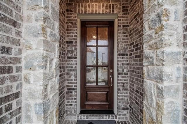 Building Photo - 860 Avery St