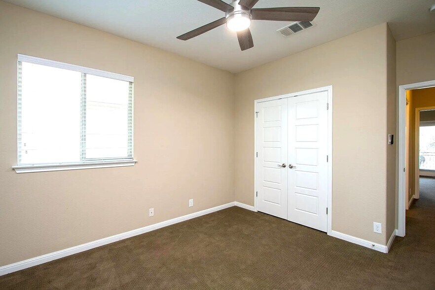 Building Photo - 7313 Colina Vista Loop