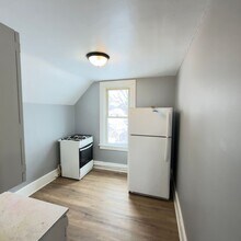 Building Photo - 2143 Palace Ave SW