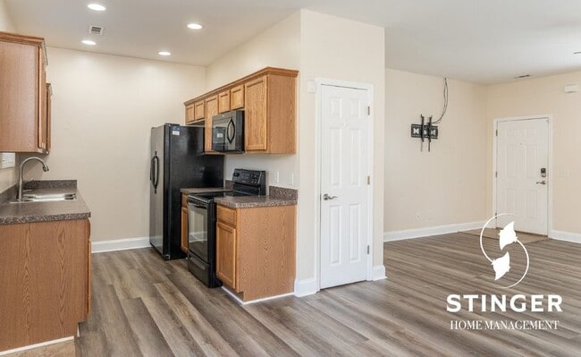 Building Photo - 28 Spearmint Cir