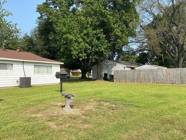 Building Photo - Updated 3 bedroom Bossier City, LA home for lease