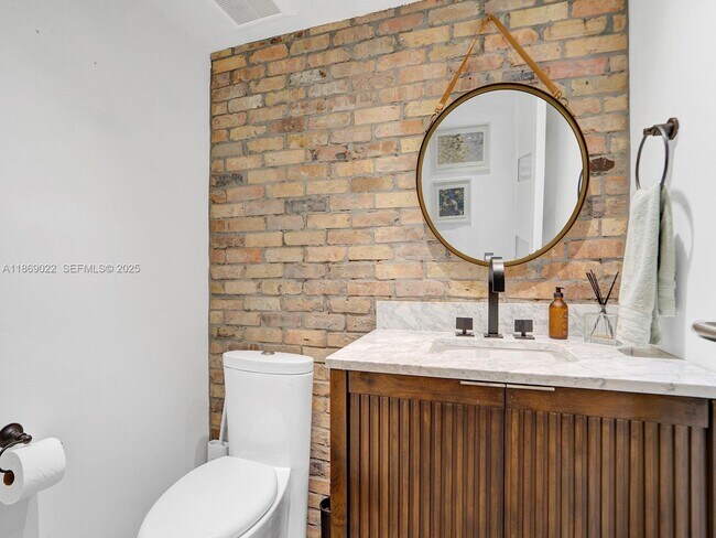 Building Photo - 201 Crandon Blvd