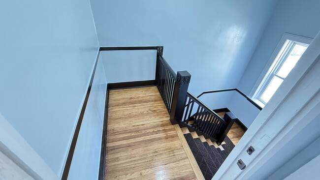 Building Photo - 3615 N Troy St