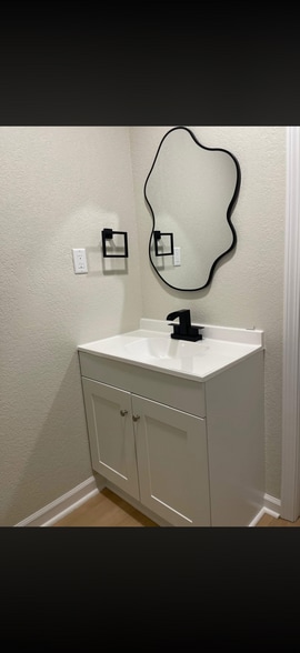 Building Photo - 808 Morgan St