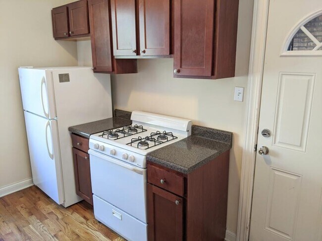 Building Photo - 1 bedroom in Evanston IL 60201