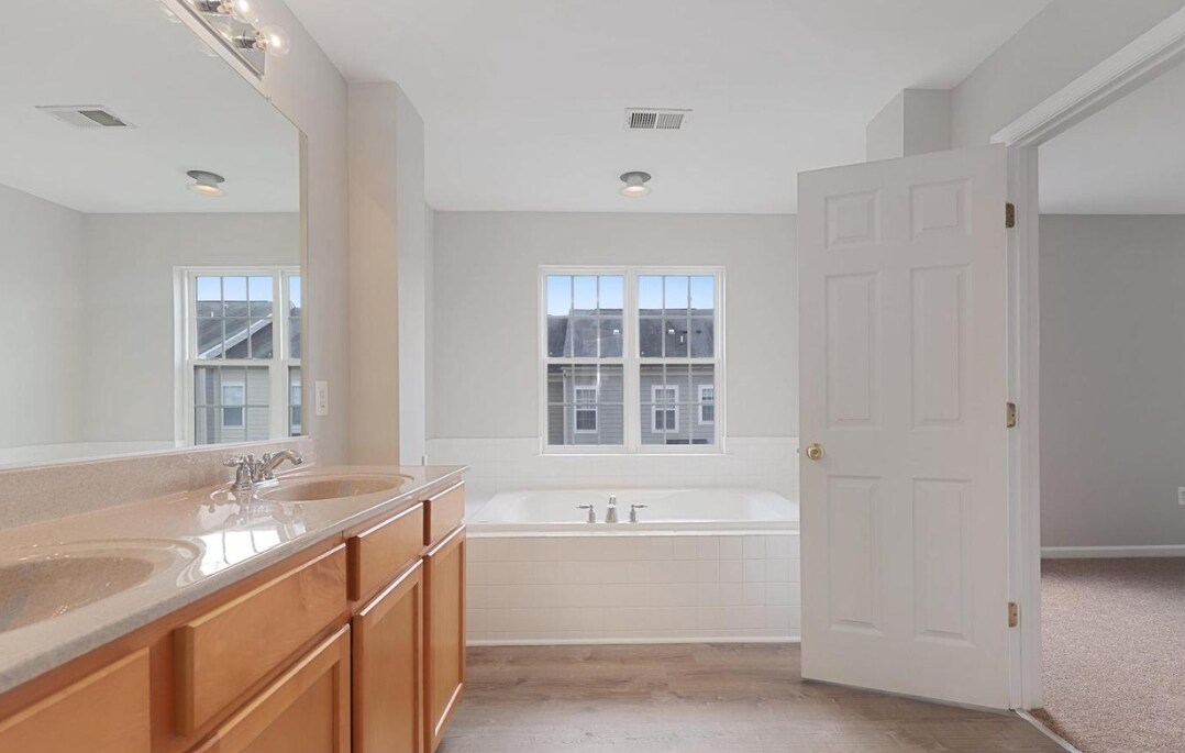 Building Photo - 1110 Posey Ln