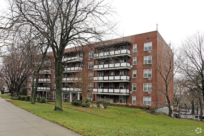 Building Photo - 1910 Parsons Blvd