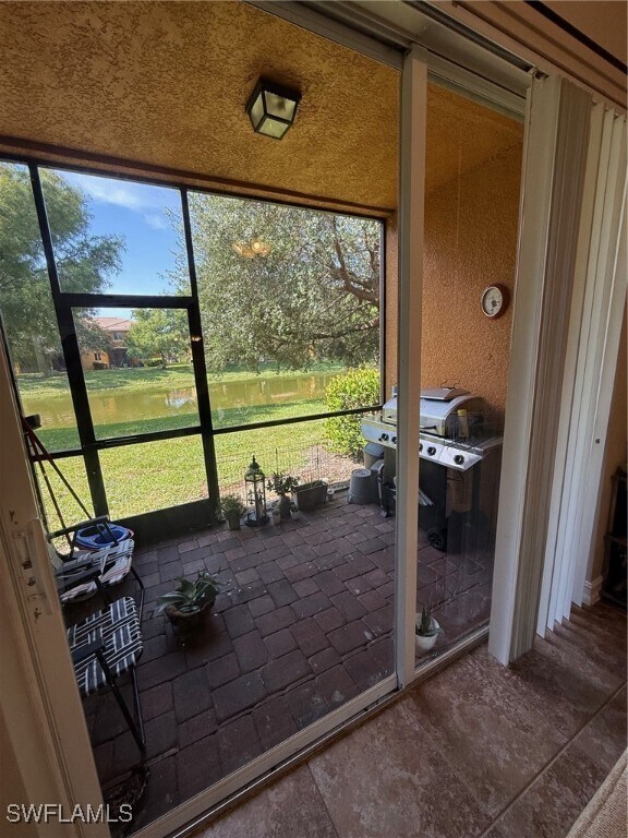 Building Photo - 10201 Olivewood Way