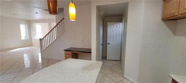 Building Photo - 8198 Rock Meadows Dr