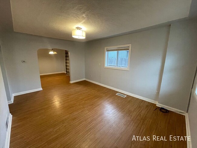 Building Photo - 2234 S Dexter St