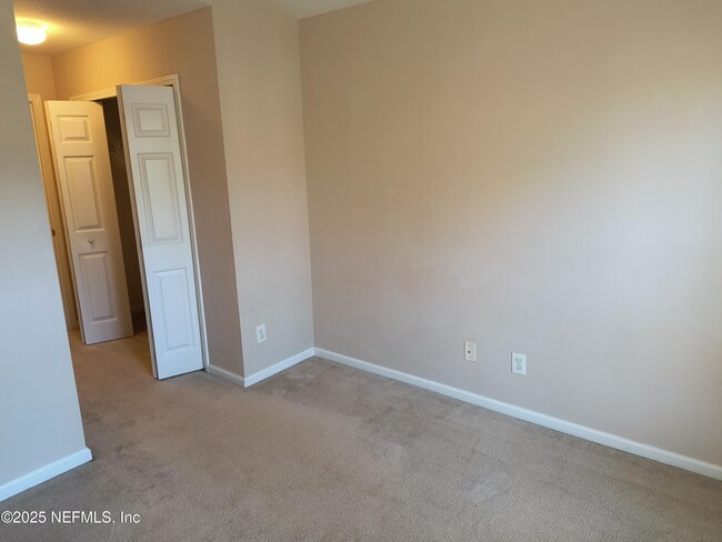 Building Photo - 3253 Climbing Ivy Trail