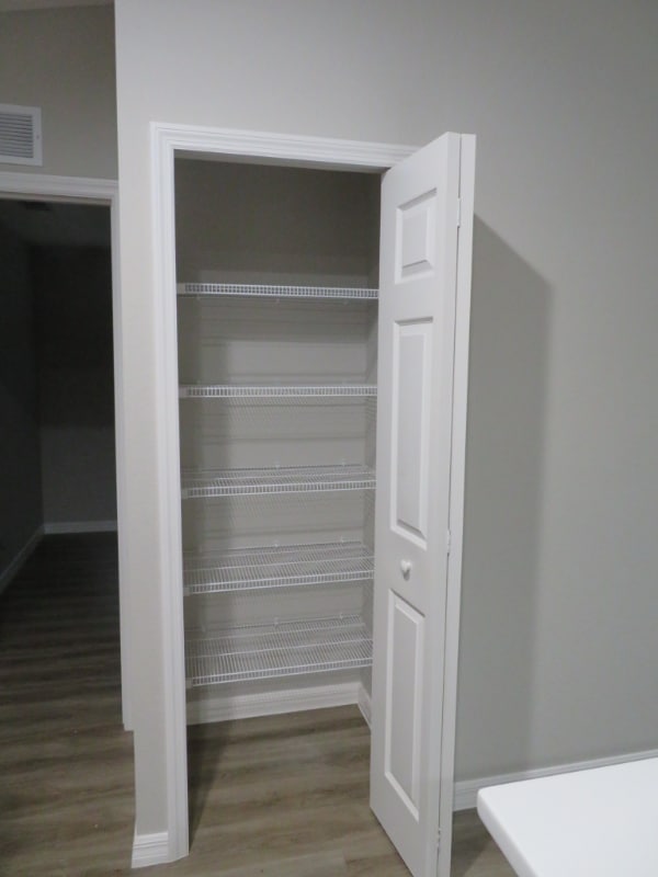 Building Photo - 2605 NE 6th Pl