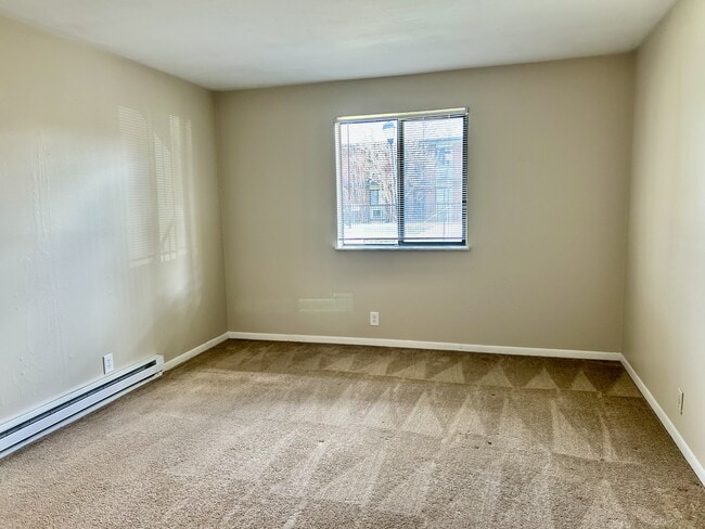 Building Photo - 2134 Fairfax Ave