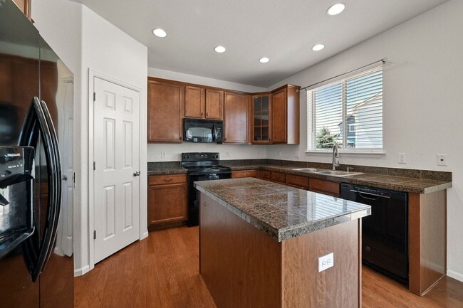 Building Photo - 11850 Kalmath Way