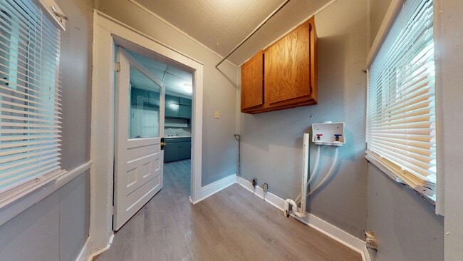 Building Photo - 2 bedroom in Shelby School District!