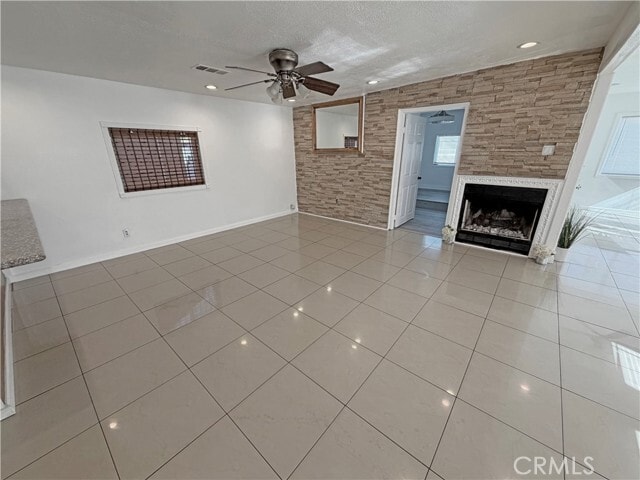 Building Photo - 621 E Pine St