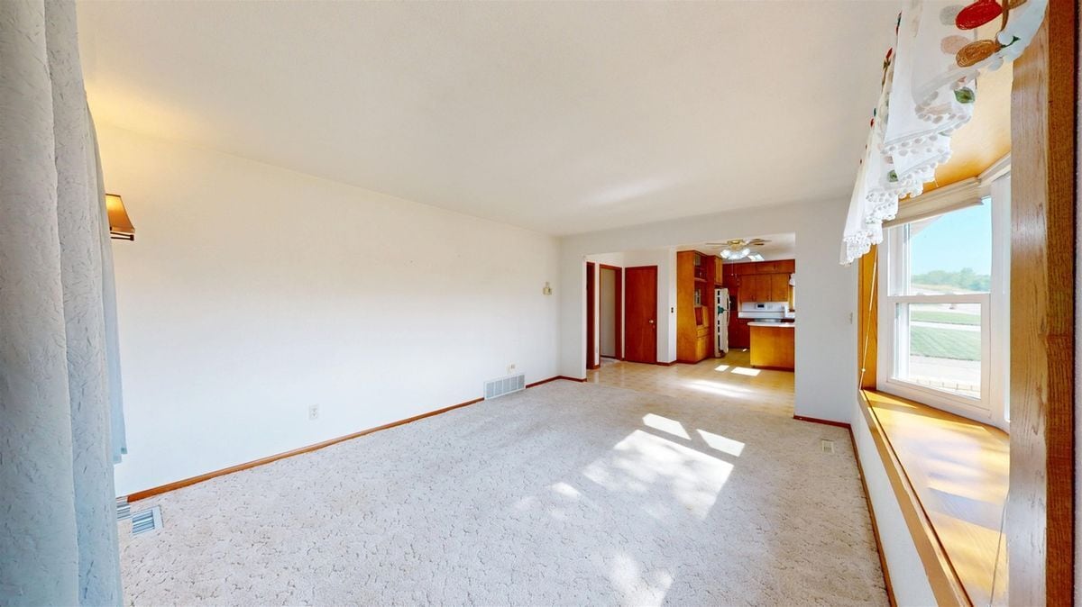 Building Photo - 9 27th St NW