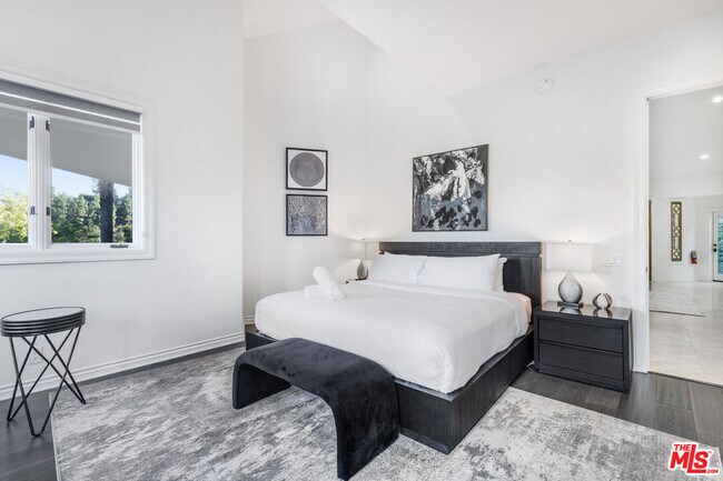 Building Photo - 11037 Anzio Rd