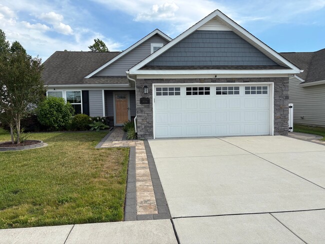 Building Photo - 18304 Patchwork Dr