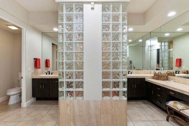 Building Photo - 78688 Cabrillo Way