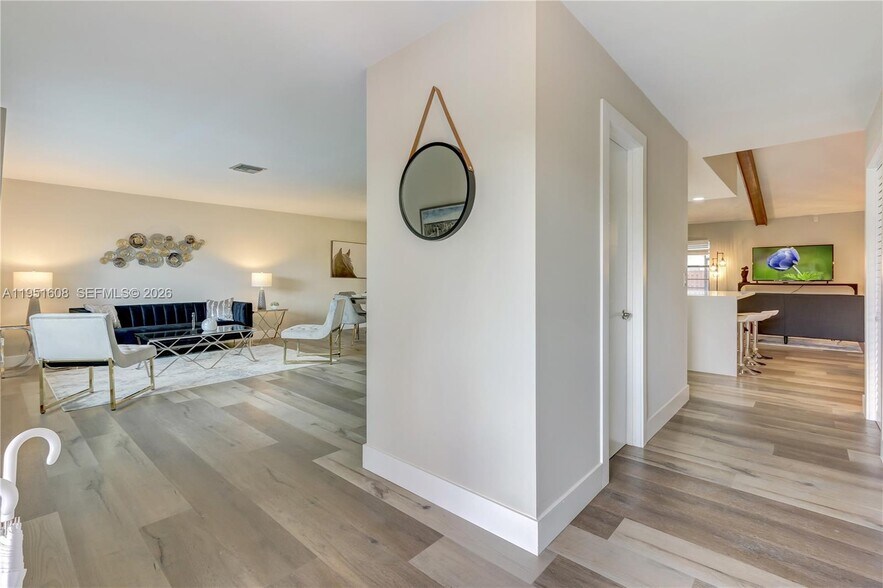 Building Photo - 1130 NW 78th Ter