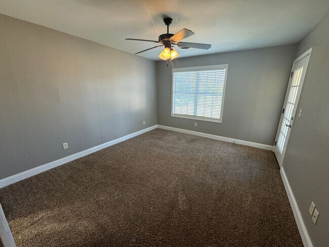 Building Photo - 3BR/2.5BA For Rent