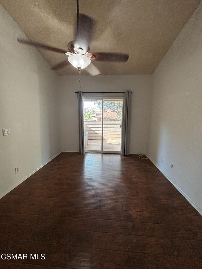 Building Photo - 4553 Alamo St