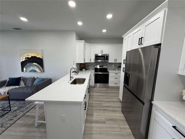 Building Photo - 13117 4th St E