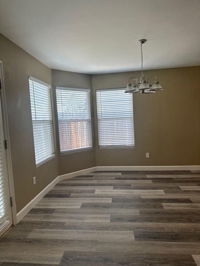 Building Photo - 5414 Moraga Ct