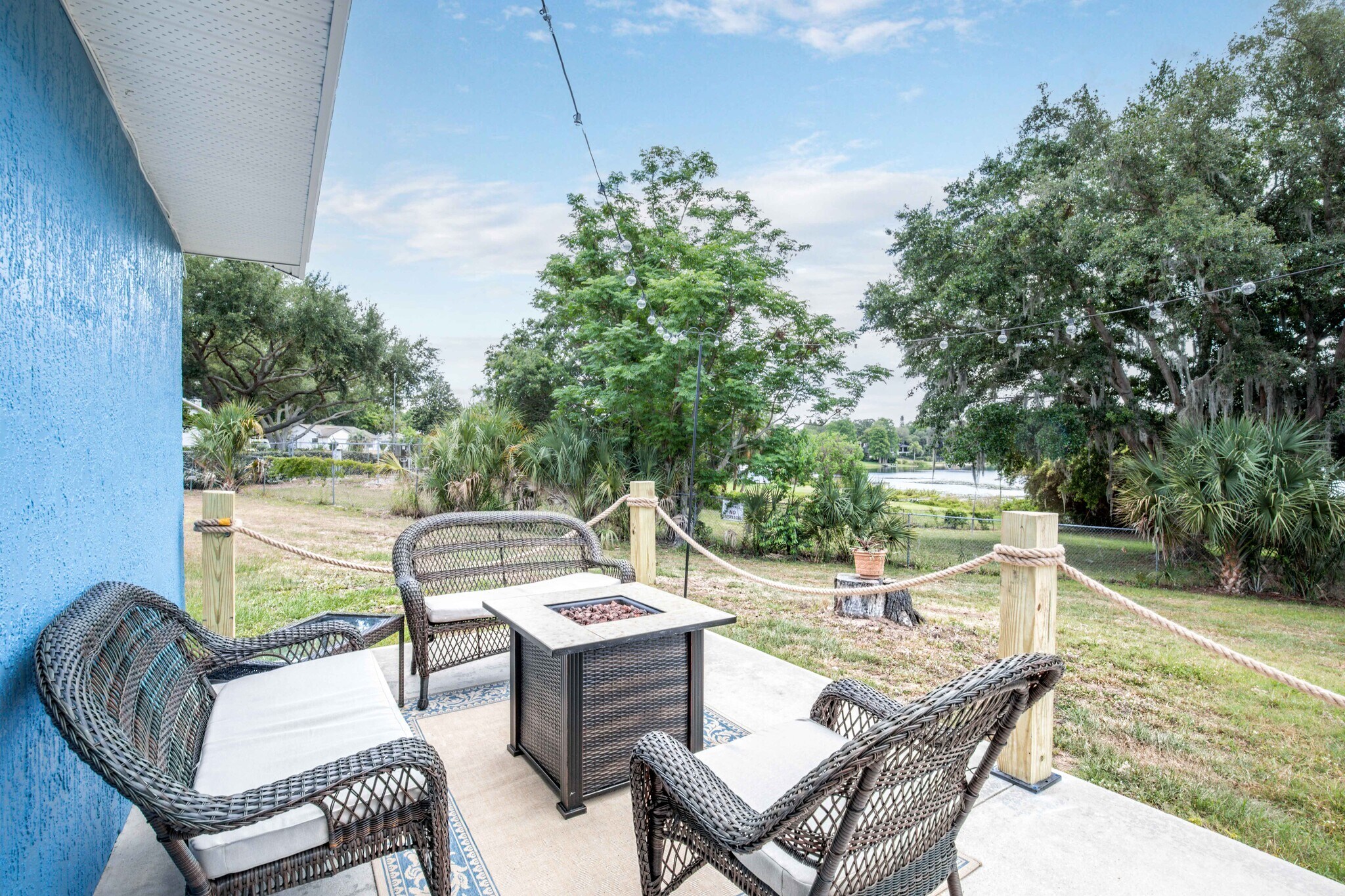 Building Photo - 1216 Doris Ave