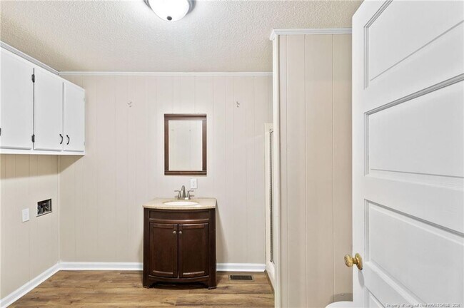 Building Photo - 309 Kenwood Dr