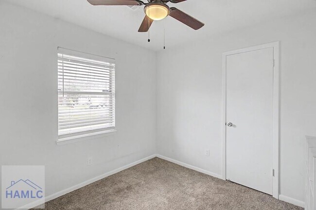 Building Photo - 799 Wildwood Dr