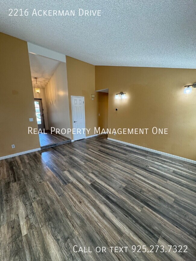 Building Photo - 2216 Ackerman Dr