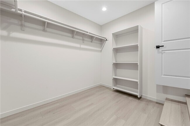 Building Photo - 13249 Kagel Canyon St