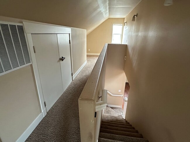 Building Photo - Vaulted Ceilings & Loft – Charming 3 Bedroom Home