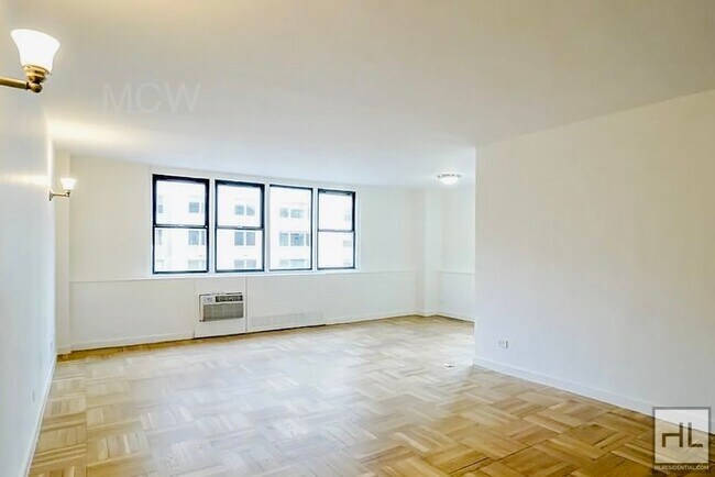 Primary Photo - East 79th Street