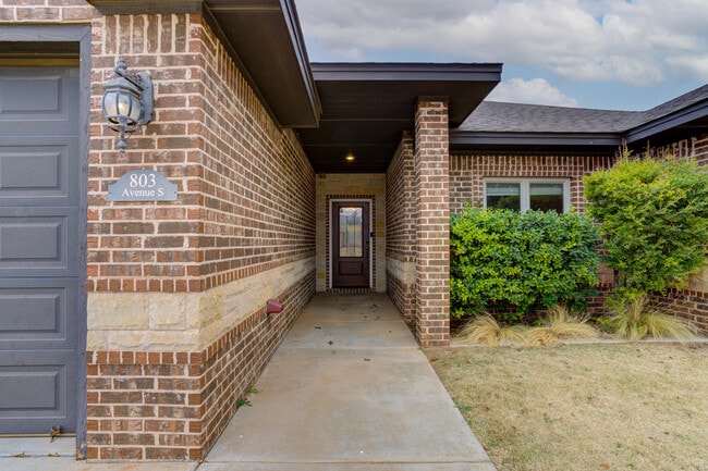 Building Photo - 803 Avenue S