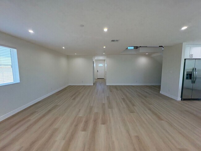 Building Photo - 22Dalton