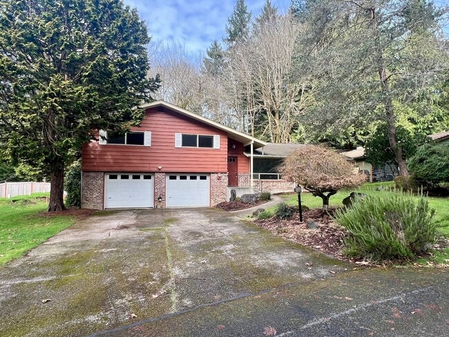 Building Photo - West Olympia Tri-Level Home