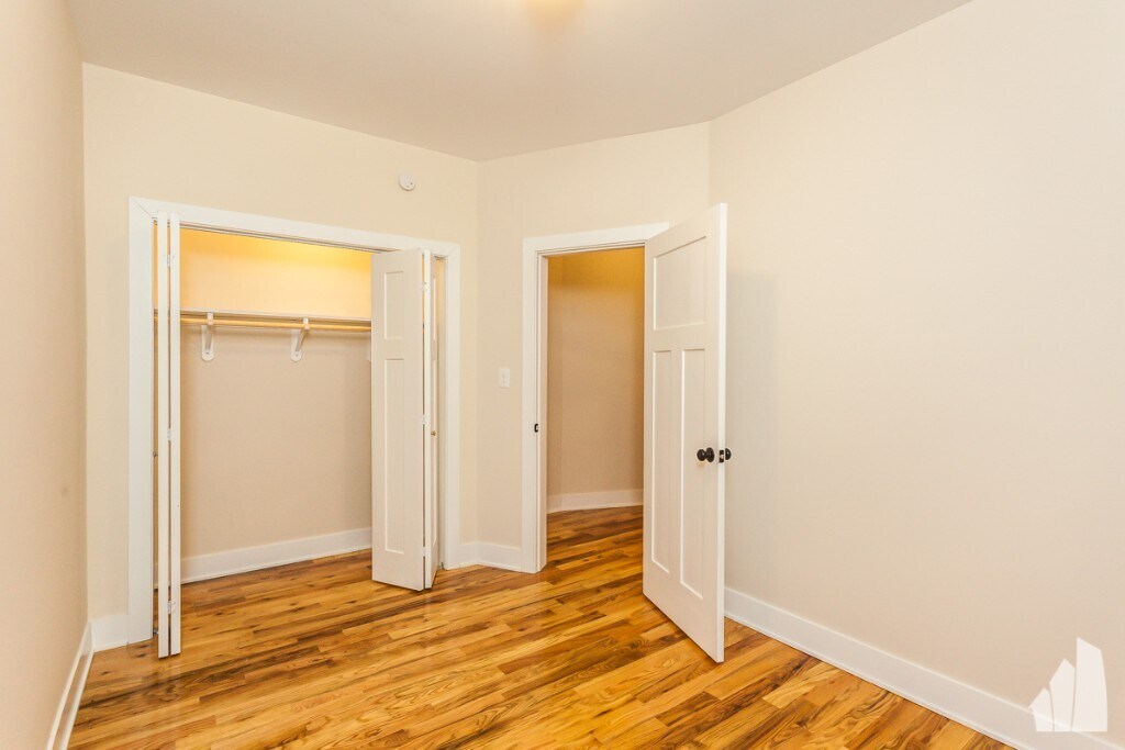 Building Photo - 1033 Dempster Street