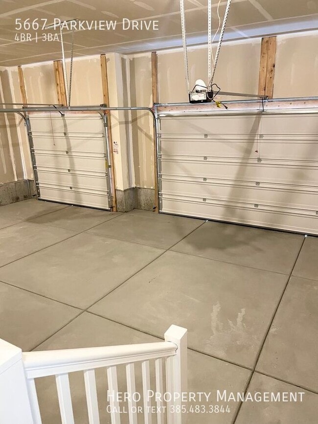 Building Photo - 5667 Parkview Dr