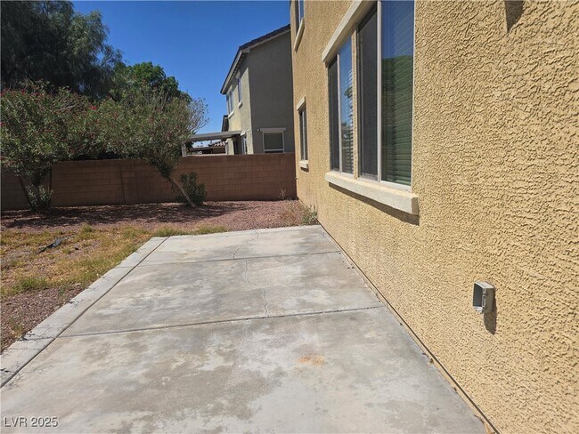 Building Photo - 6640 April Bend Ct