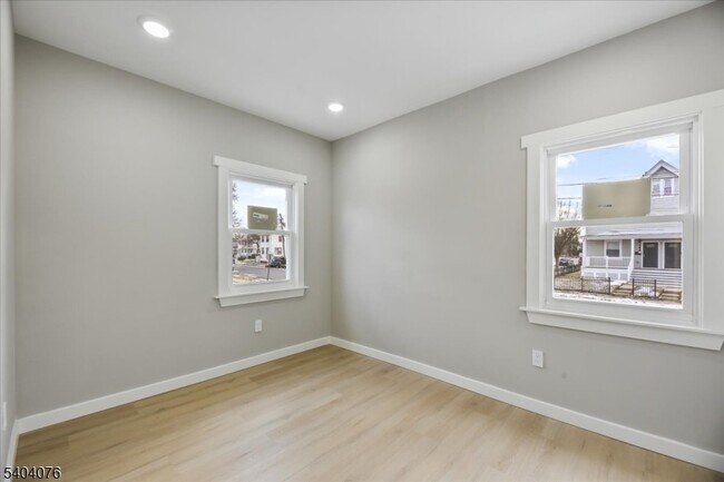 Building Photo - 143 Johnston Ave