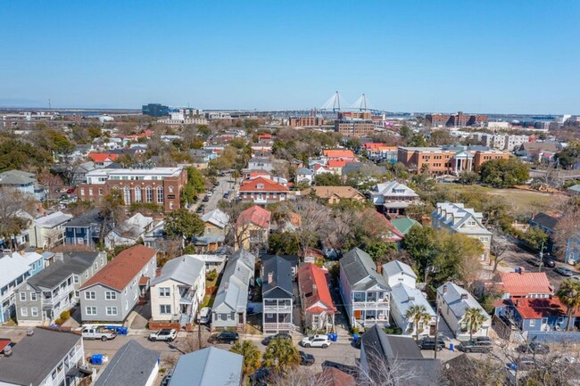 Building Photo - Tastefully Renovated Downtown Charleston Home