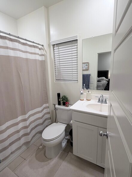 Building Photo - 8192 N 22nd Dr