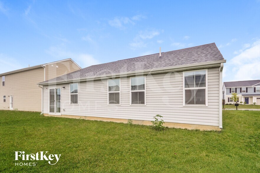 Building Photo - 13851 N Mardenis Dr W