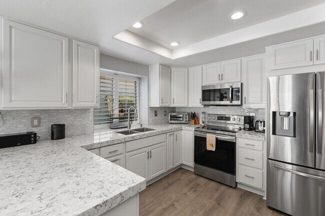 Building Photo - 77630 Cll Las Brisas W