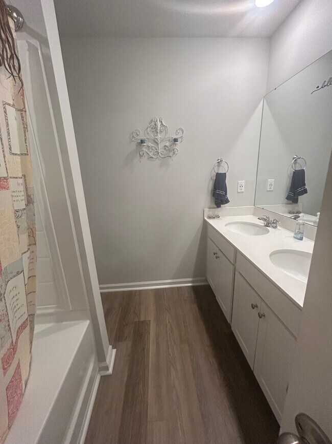 Building Photo - 910 Cherrystone Lp