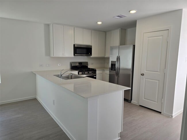 Building Photo - 21531 Willow River Canyon Ln